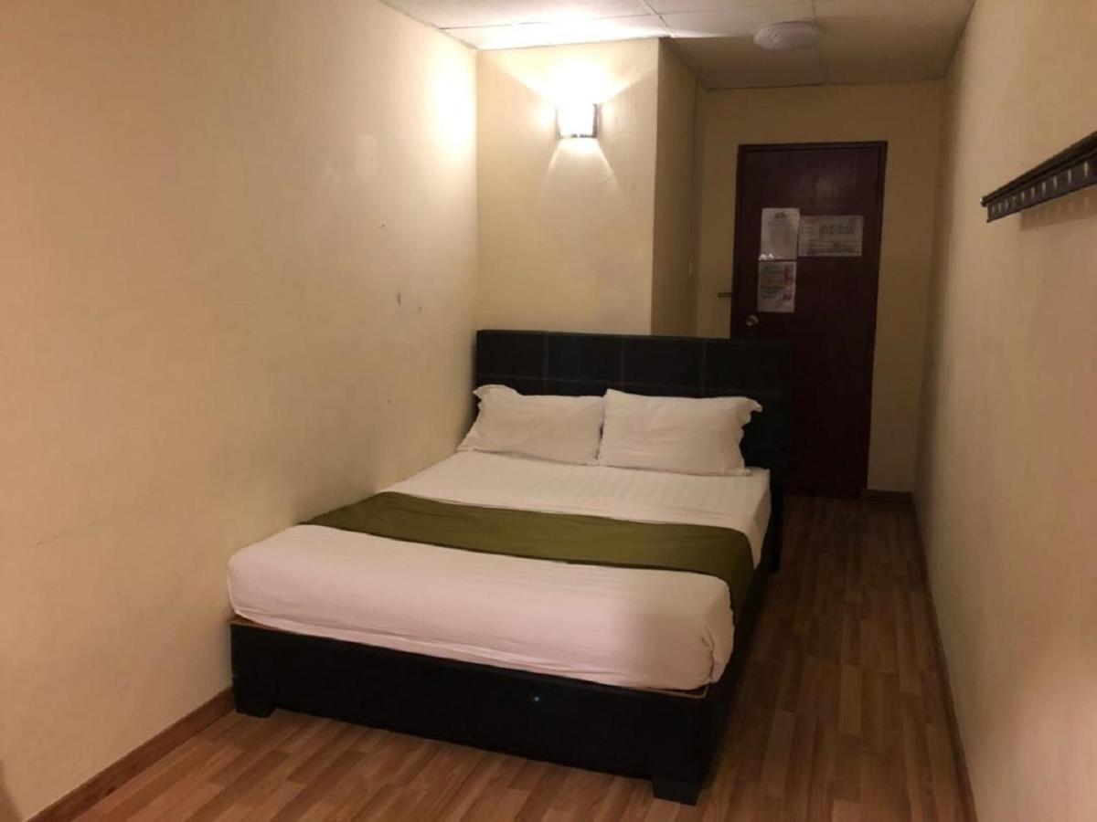 Hotel Sarina Mukah Exteriör bild