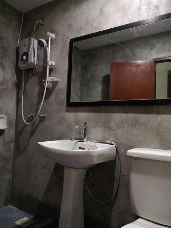 Hotel Sarina Mukah Exteriör bild