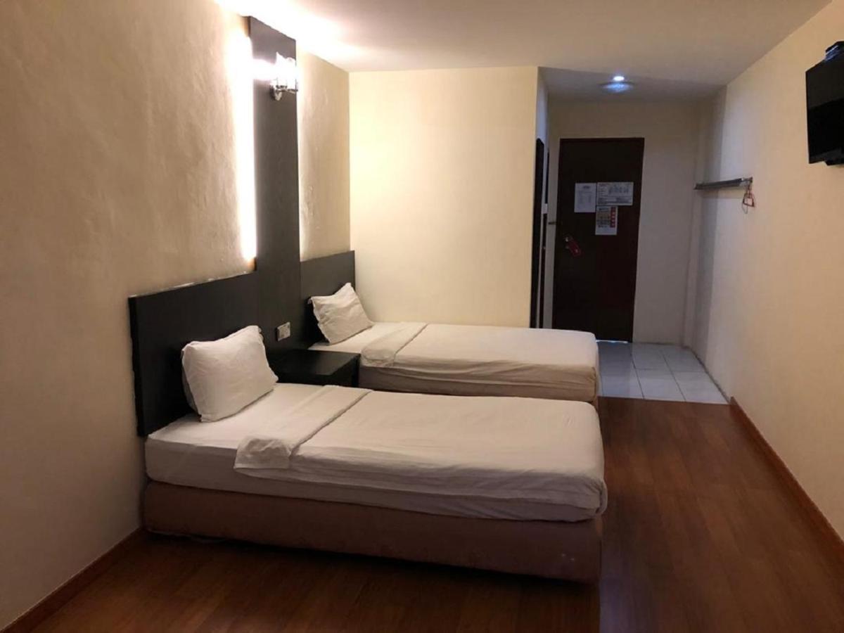 Hotel Sarina Mukah Exteriör bild